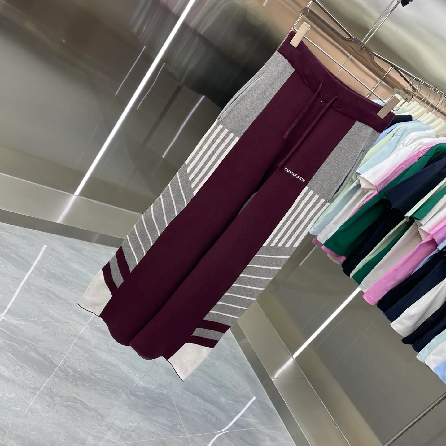 CASABLANCA Casablanca sweater trousers suit. Original development. Comfortable upper body. Imported equipment. Original high-density embroidered seal. Two-color splicing. Hand-sewn cuffs + hem. Factory OEM for domestic first-line brands. Impeccable workmanship. Sizes: S M L XL XXL